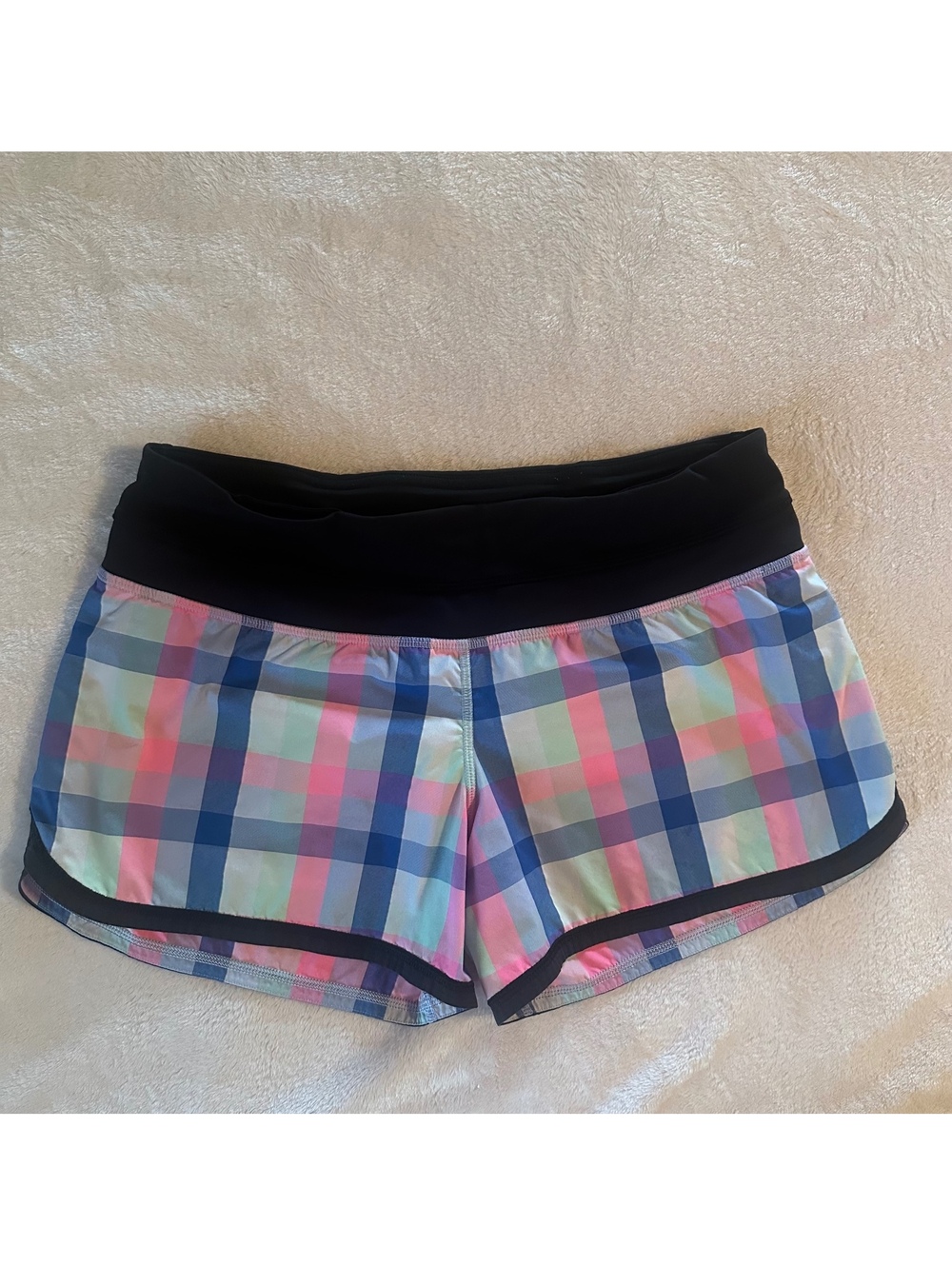 Lululemon Active Running Shorts with Mint Green Zipper Pocket - Size 6